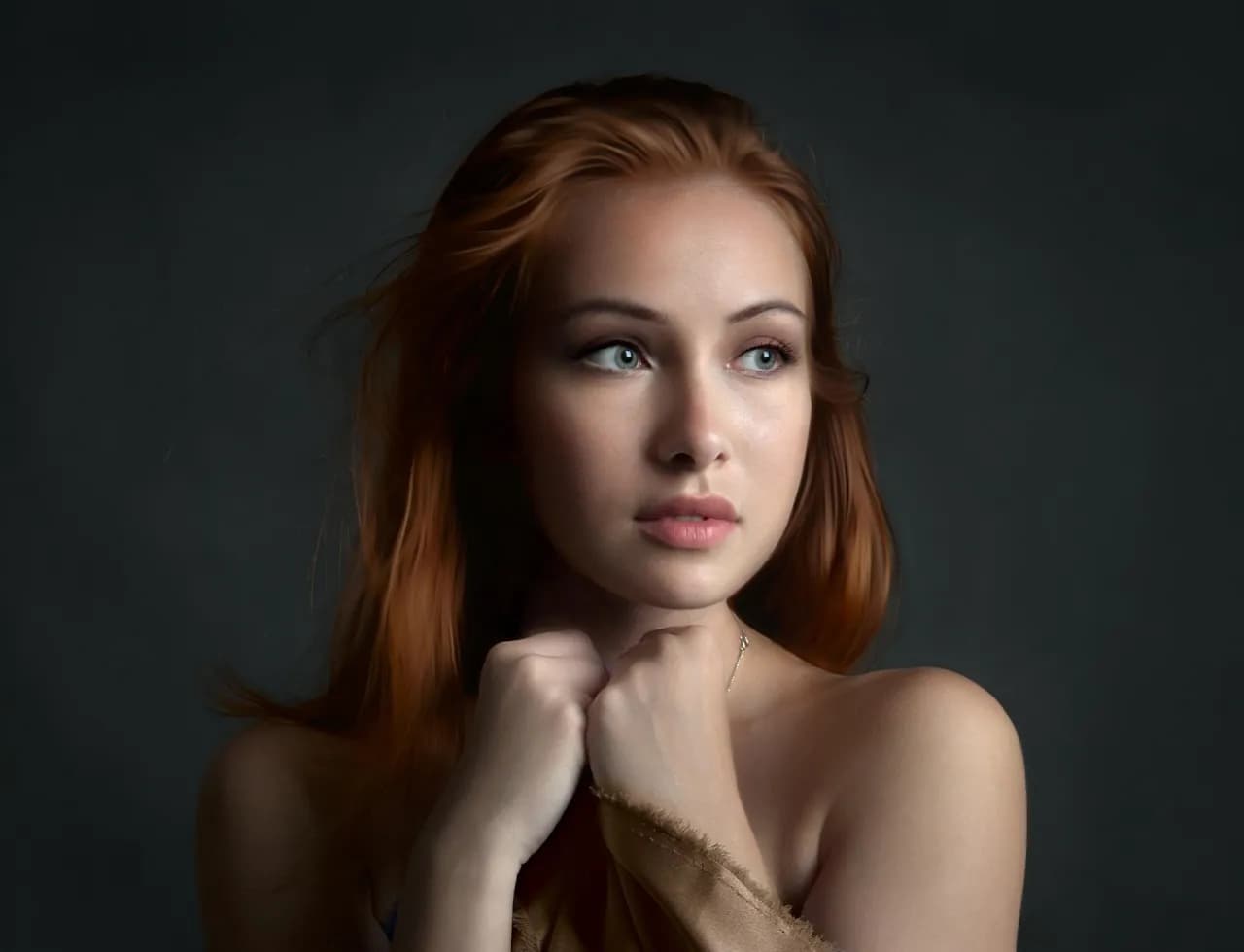 Jak dobrać makijaż do urody, aby podkreślić swoje atuty i uniknąć błędów