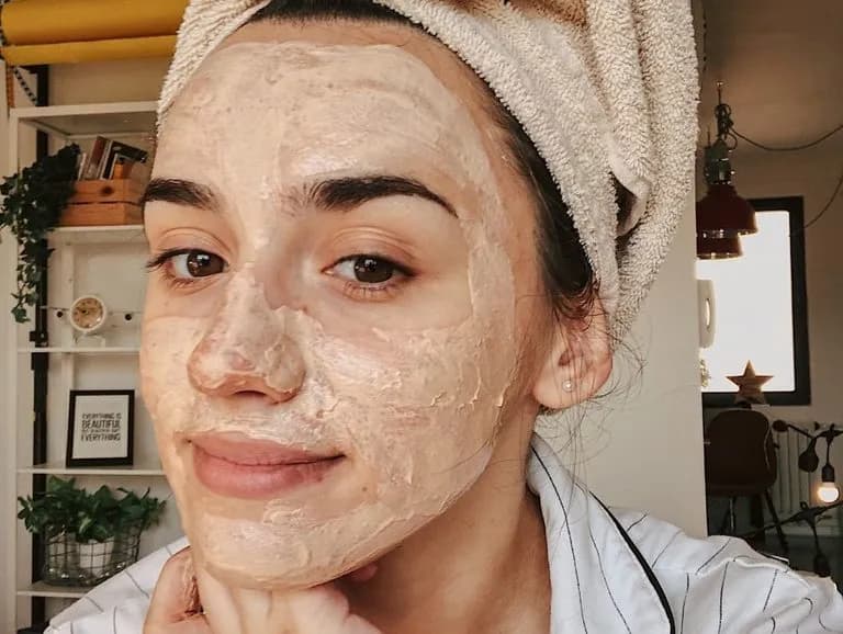 Skuteczne domowe maseczki na niedoskonałości, które naprawdę działają